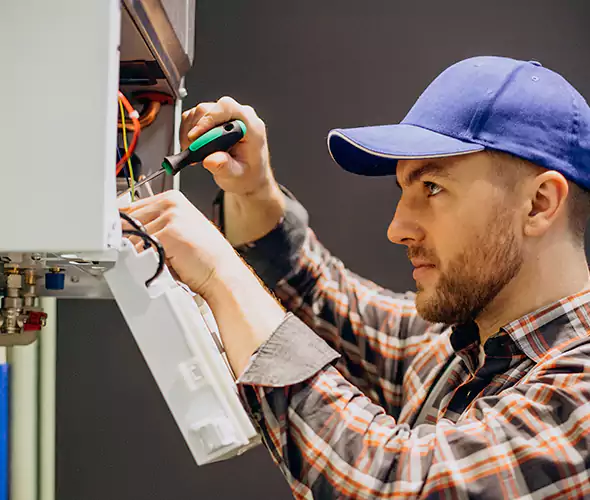 Expert Plumber for Tankless Water Heater Maintenance in Federal Way, WA: Schedule Professional Maintenance Services with Us